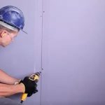 Como instalar paredes de drywall? Aprenda assistindo ao passo a passo